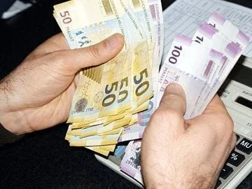 Bu ölkədən Azərbaycana göndərilən pullar kəskin artdı