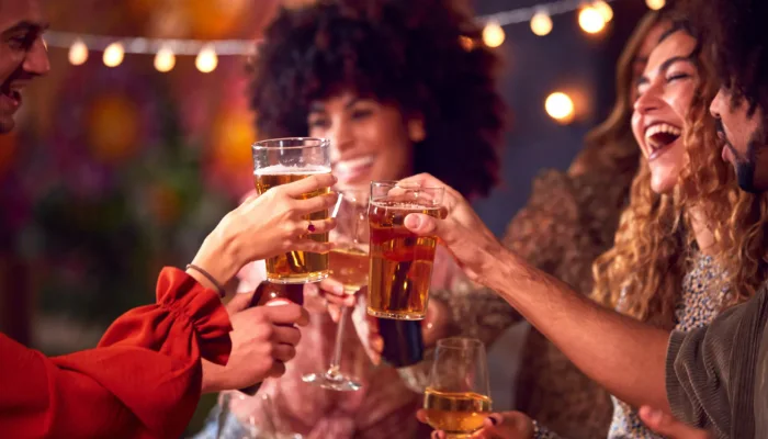 Şərab, pivə, yoxsa spirtli içkilər? Böyük araşdırma alkoqolun sağlamlığa təsiri ilə bağlı fərqi ortaya qoyub