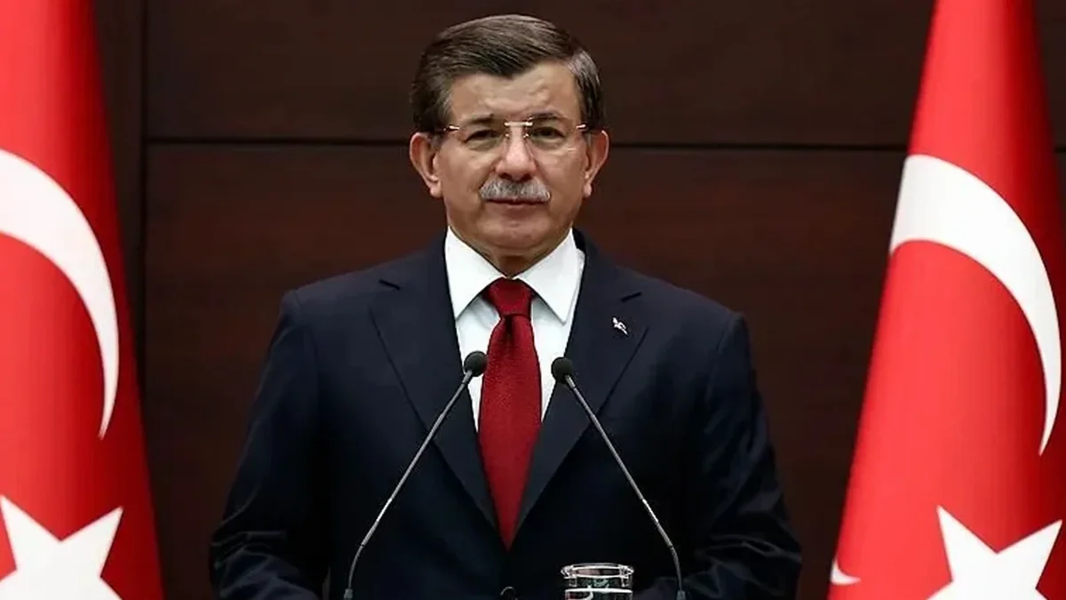Əhməd Davudoğluya qarşı istintaq başladıldı