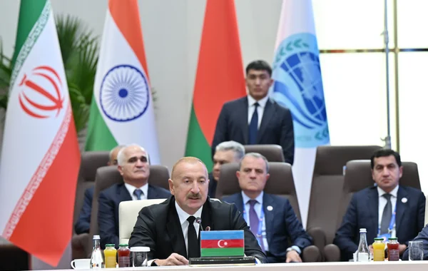 İlham Əliyev: "Ermənistanla birlikdə yeni yerüstü nəqliyyat kommunikasiyalarının yaradılması üzərində çalışırıq"