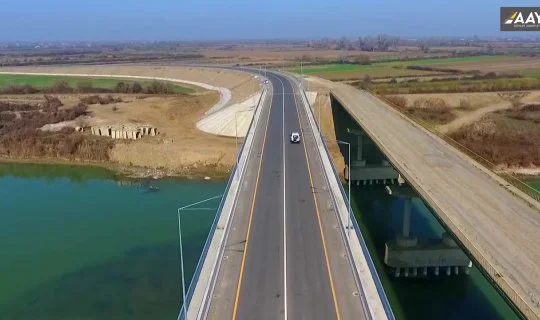 Azərbaycanda yeni körpü inşa olunur