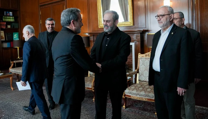 Əraqçi "Hizbullah" və HƏMAS üzvləri ilə görüşüb