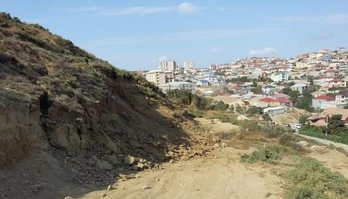 Bayıl sürüşməsi: hasarlara doğru uçqunlar davam edir