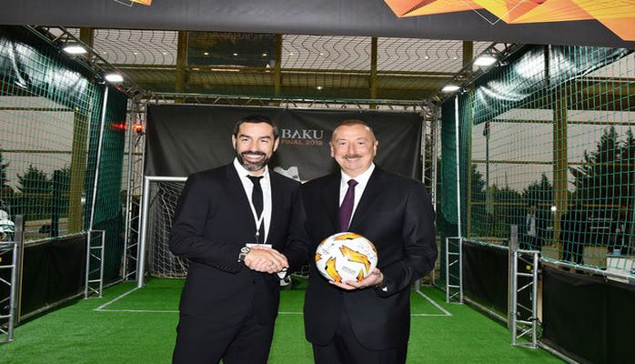 İlham Əliyev məşhur futbolçu ilə görüşüb