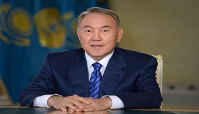 Nazarbayev şeirinə klip çəkdirdi