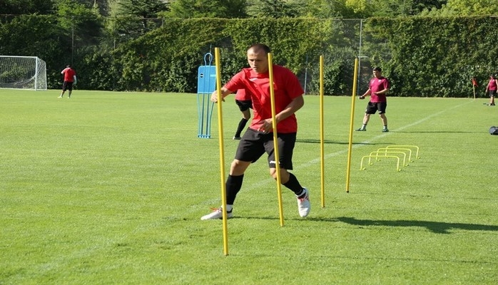 "Keşlə" klubu futbolçu Miloş Boşançiçlə yollarını ayırıb