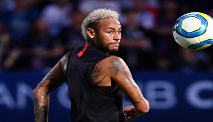 СМИ: 'Барселона' предложила за Неймара 250 млн евро