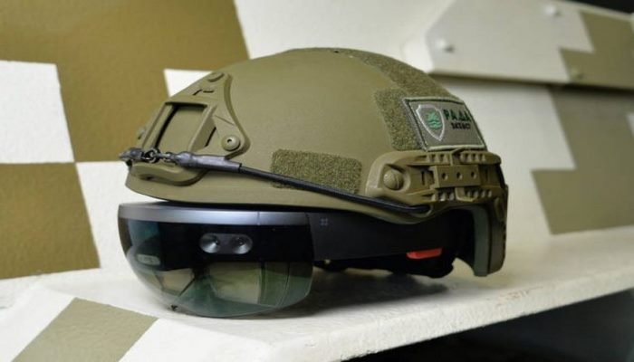 “Microsoft” ABŞ ordusu üçün HoloLens eynəyini yaratdı