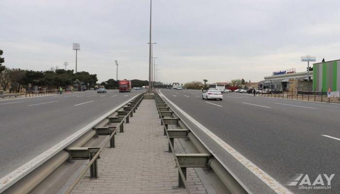Hava Limanı-Mərdəkan-Zağulba avtomobil yolunda yeni piyada keçidi tikilir