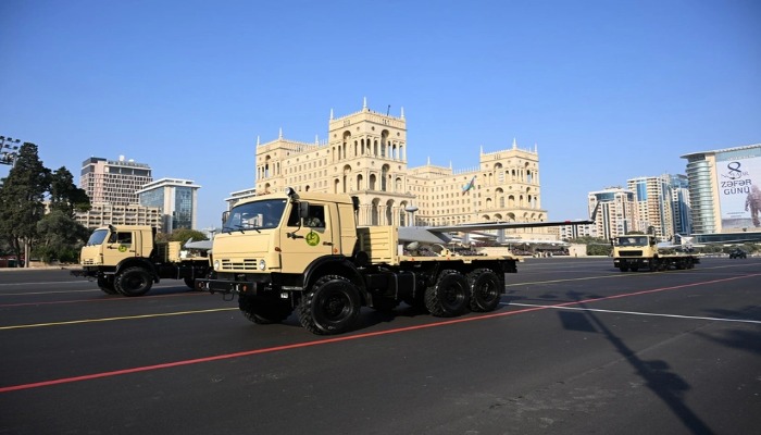 Hərbi paradda nümayiş etdirilən yerli silahlar strateji müstəqilliyin göstəricisidir - RƏY