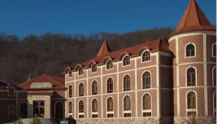 Hoteldə meyiti tapılan şəxs TANINMIŞ HƏKİM imiş