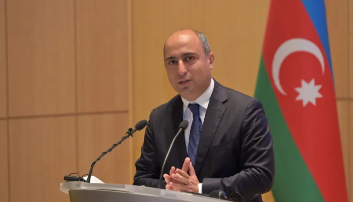 "İmtahan müəllimlərimiz üçün asan olub, heç kimə xüsusi şərait yaradılmayıb” - Emin Əmrullayev