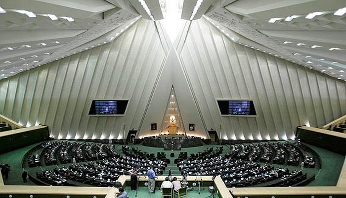 İran parlamenti partlayışlara görə İsraili təhdid etdi