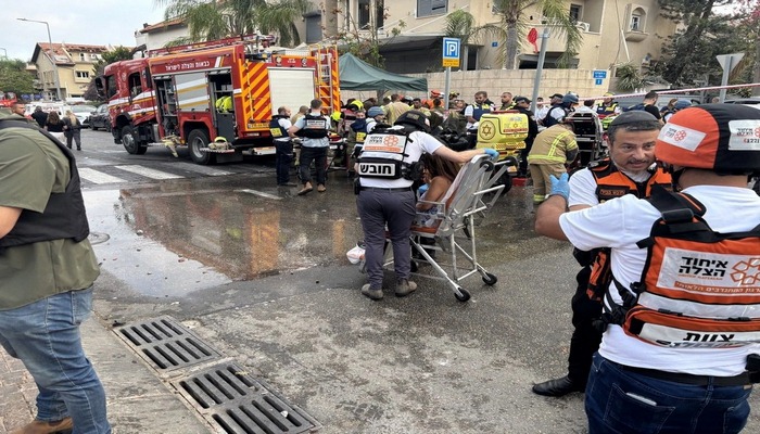 İranın səhər saatlarında İsrailə endirdiyi raket zərbələri nəticəsində ölən və yaralananlar var