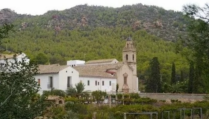 İspaniyada monastıra hücum zamanı bir rahib həlak olub, üç nəfər yaralanıb