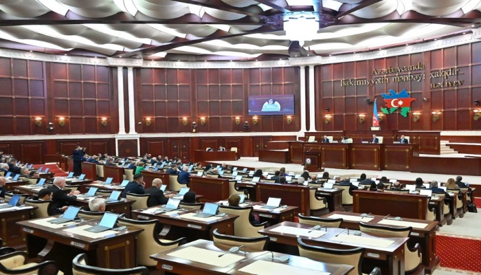 Parlamentin plenar iclası başlayıb, gələn ilin büdcəsi qəbul ediləcək