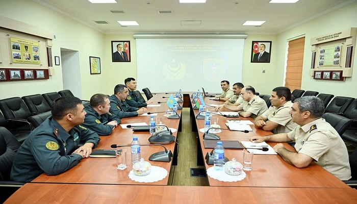 Qazaxıstan Müdafiə Nazirliyinin nümayəndə heyəti Azərbaycana səfər edib