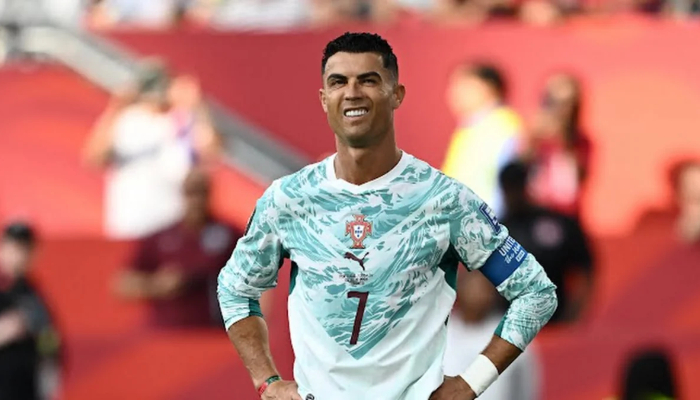 Ronaldu dünya çempionatlarının pley-off mərhələsində meydana çıxan ən yaşlı futbolçu olub