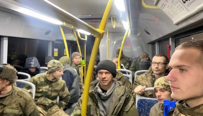 Rusiya Müdafiə Nazirliyi: Ukraynadan əsir hərbçilərimizin ilk qrupu qaytarılıb