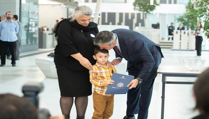 Şəhid ailələri və müharibə ilə əlaqədar əlilliyi olan şəxslərə mənzillər verilib