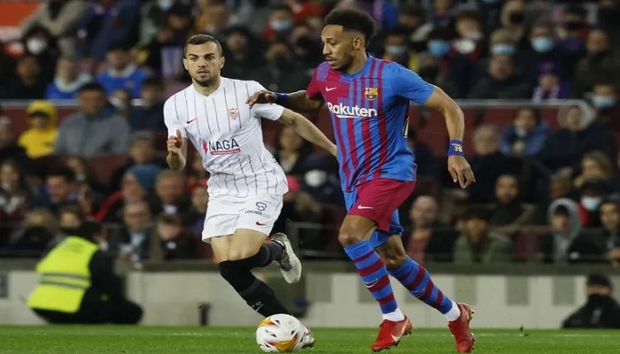 "Sevilya" "Barselona"nı darmadağın etdi