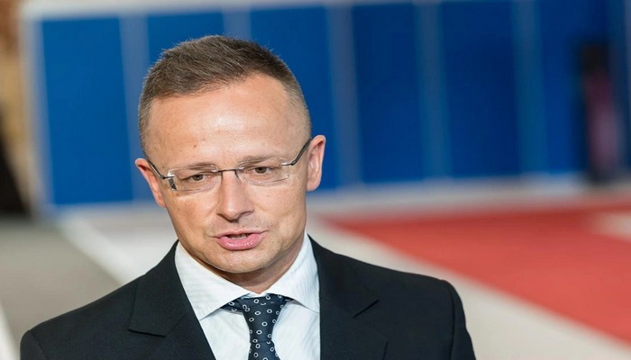 Siyarto: "Trampın Zelenski ilə görüşü kimin sülh, kimin müharibə tərəfdarı olduğunu göstərdi"