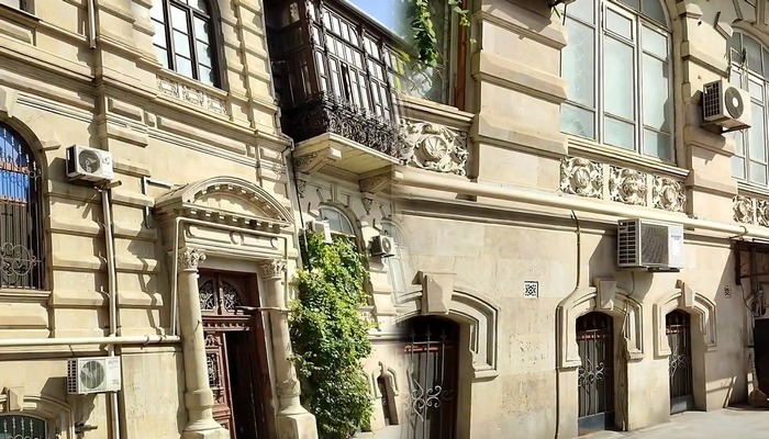 Söküləcəyi deyilən tarixi bina ilə bağlı açıqlama - Video