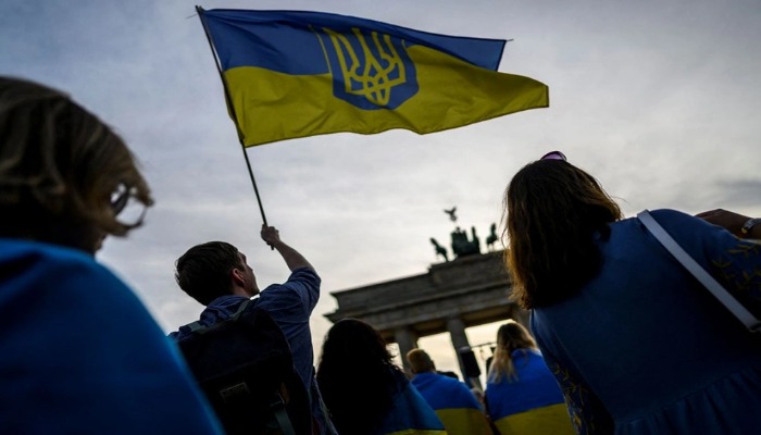 Sorğu: Ukraynalıların 10 %-i ölkədə seçkilərin atəşkəs əldə olunana qədər keçirilməsini dəstəkləyir