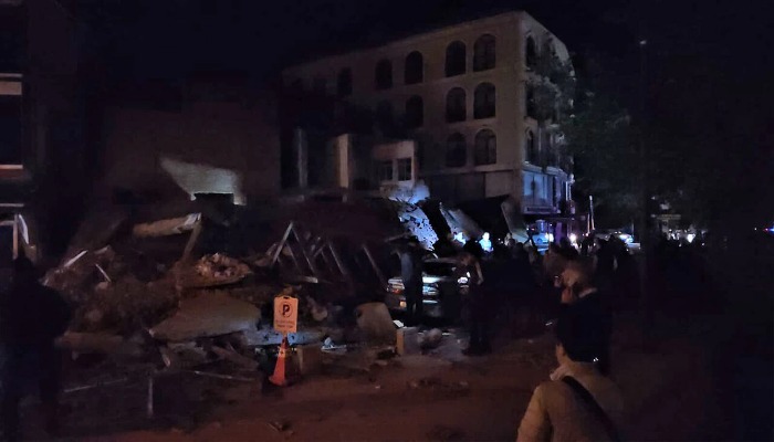 Türkiyədə güclü zəlzələ zamanı üç bina DAĞILDI - Məktəblər bağlandı