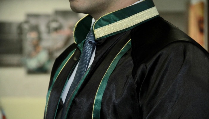 Vəkillərin fəaliyyəti ilə bağlı qanunvericiliyə çoxsaylı dəyişikliklər son oxunuşda qəbul edilib