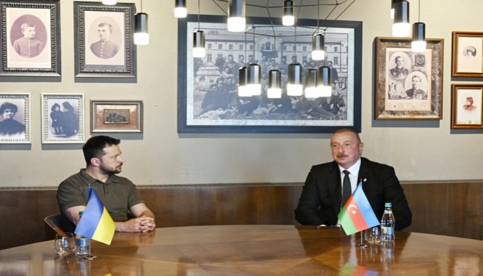 Volodimir Zelenski İlham Əliyevə zəng edib