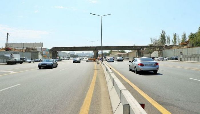 Xırdalan dairəsi yaxınlığındakı dəmir yolu körpüsünün sökülməsinə başlanıldı