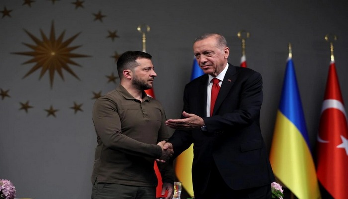 Zelenski Rusiya ilə danışıqlardan əvvəl Ərdoğanla məsləhətləşmək istəyir
